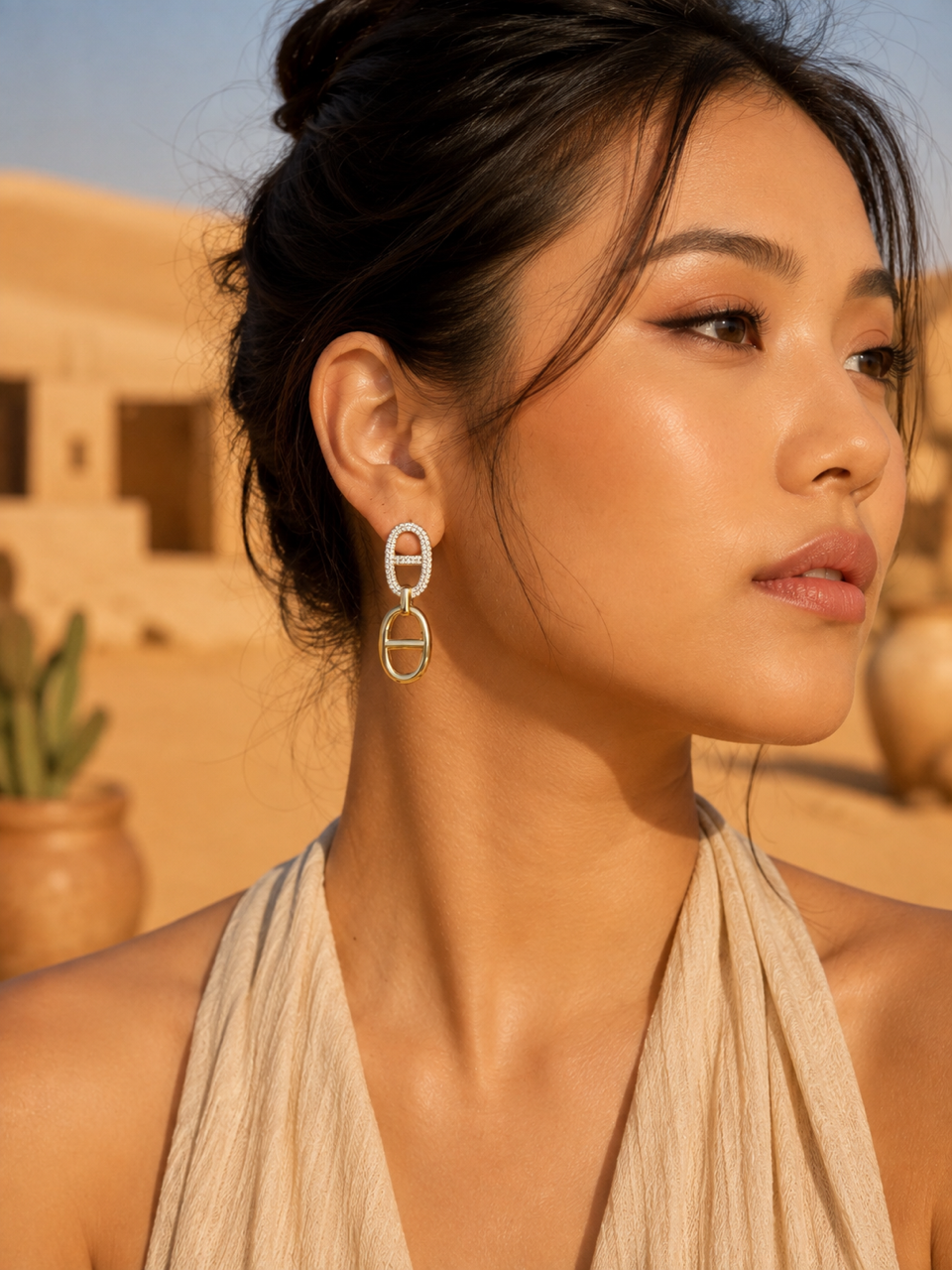Boucles d’oreilles NOEMIE | Boucles dorées en acier inoxydable & zirconiums
