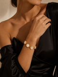 Bracelet nacré doré Élina | Bijou chic et lumineux en acier inoxydable