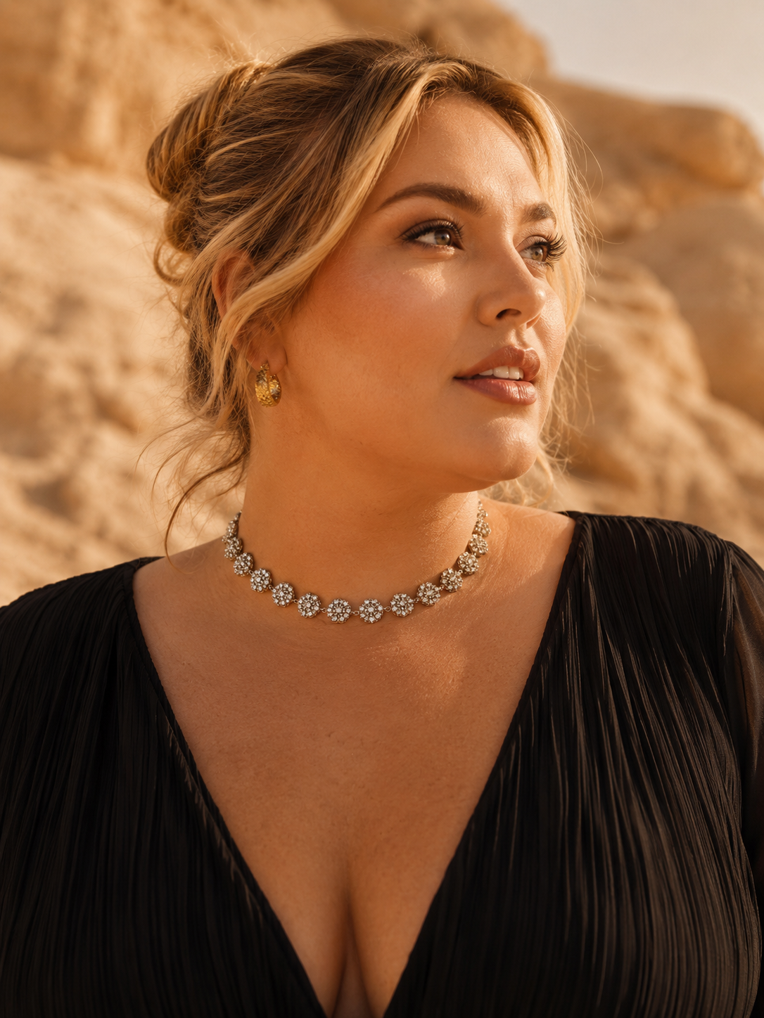 Collier argenté SANAA | collier élégant à fleurs scintillantes en acier inoxydable