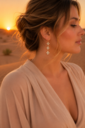 Boucles d'oreilles TESSA | Boucles pendantes fleurs en zirconium et acier inoxydable doré