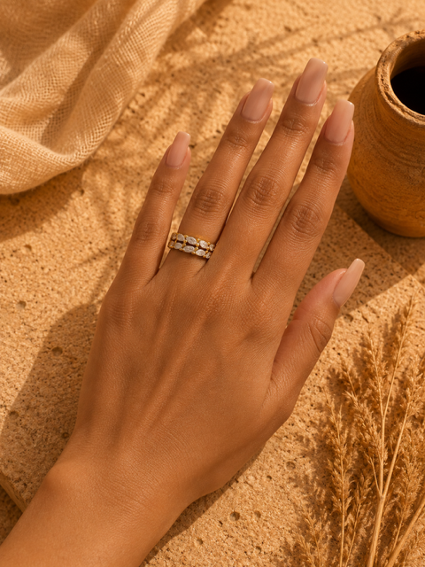 Bague NEFERTITI | Bague dorée en acier inoxydable & zirconiums